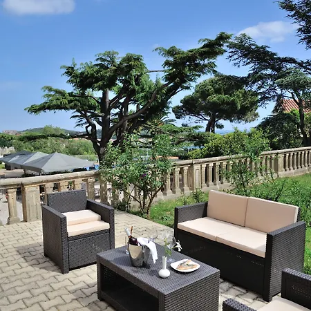 Les Jardins Du Cedre, Boutique & Gastronomie Hotel Port Vendres