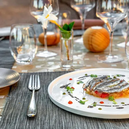 Hotel Les Jardins Du Cedre, Boutique & Gastronomie