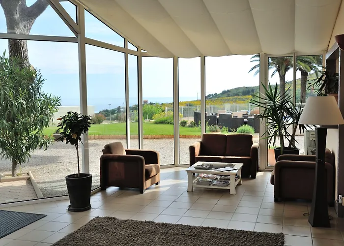 Les Jardins Du Cèdre Hotel 3*