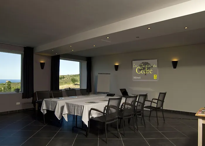 Hotel Les Jardins Du Cèdre 3*