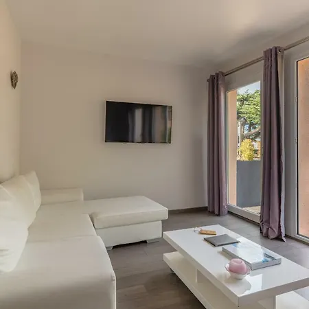 Hotel Les Jardins Du Cèdre 3*